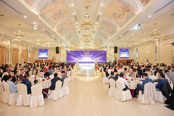 LECMAX VIỆT NAM YEAR END PARTY 2025 - VƯƠN MÌNH TỎA SÁNG